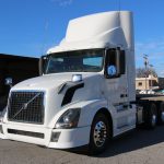 2013 Volvo VNL64T300 daycab