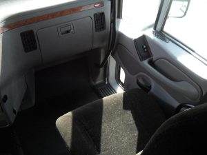 2013 Peterbilt 587 Passenger Side Seat