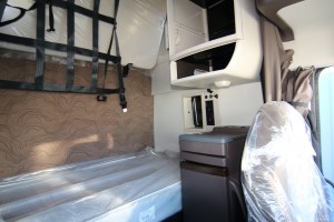 Sleeper Compartment - 2017 Volvo Truck VNL670