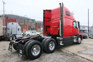 2011 Volvo Truck VNL64T670 Back of Cab